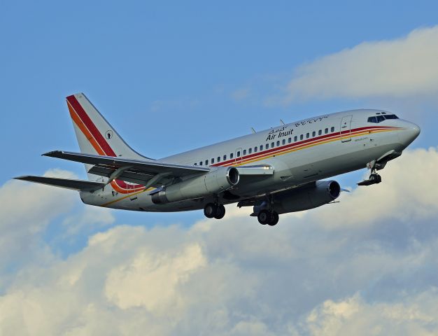 Boeing 737-200 —