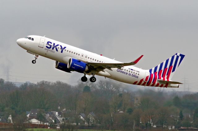 Airbus A320 (SX-GRE) - during take of at DUS / EDDL 02/ 07/ 2024