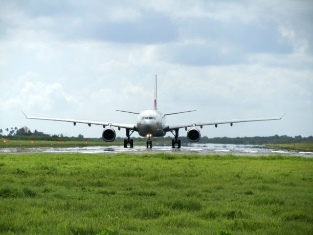 Airbus A330-300 (G-VRAY)