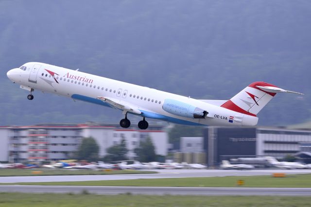 Fokker 100 (OE-LVA)