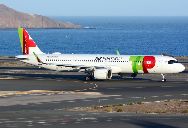 Airbus A321neo (CS-TXK)