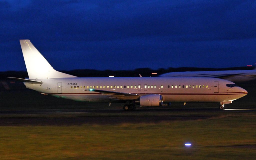 BOEING 737-400 (N745VA) - vision air b737-4 n745va arriving in shannon from goose bay at 5am this morning 22/7/15.