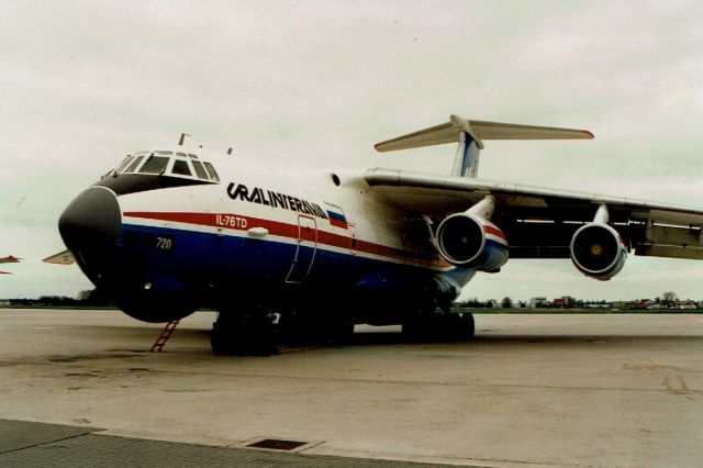 Ilyushin Il-76 (RA-86720) - URAL Interavia IL76T cn073409267 EHAM 29-4-1995