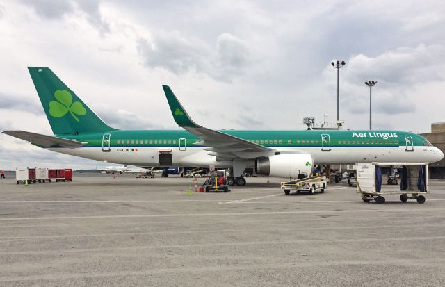 Boeing 757-200 (EI-CJX) - 1st revenue flight