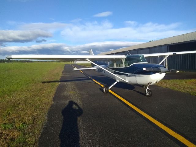 Cessna Skyhawk (N323FS) - Ramp area outside of hangers at Louisa VA