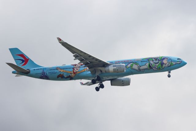 Airbus A330-300 (B-5976)