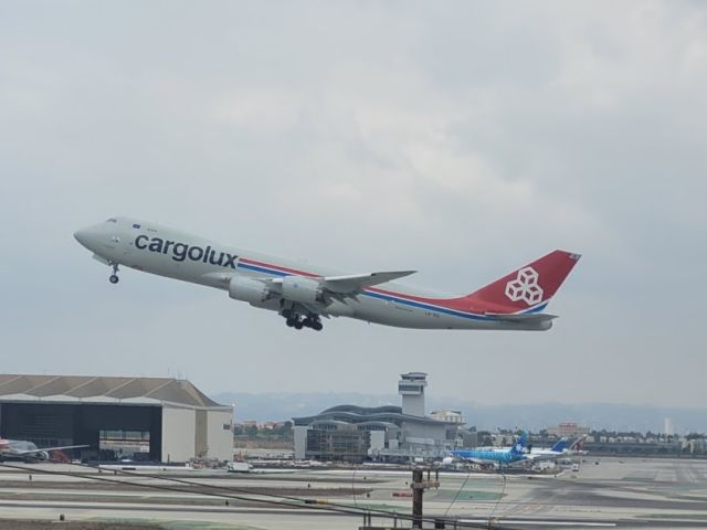 Boeing 747-200 (LX-VCL) - I was planespotting at KLAX on the morning of 9/19/2024 when I caught this takeoff on video. This is a screenshot from that film.