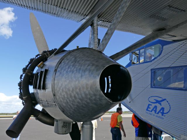 Ford Tri-Motor (NC8407)