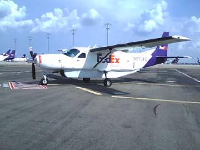 Cessna Caravan (N773FE)