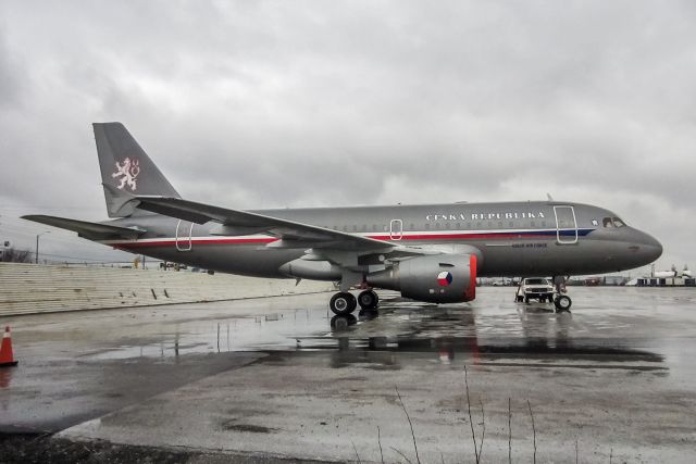 Airbus A319 (2801) - Czech Air Force A319CJ on layover in Toronto. Grainy pic from a point and shoot :(