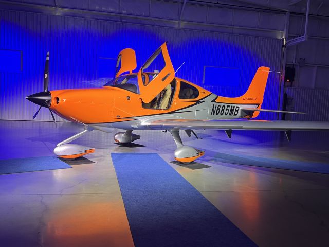 Cirrus SR-20 (N685MB) - sweet peach