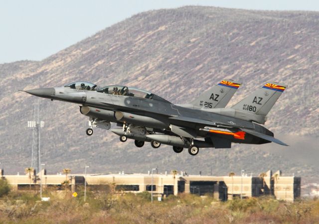 Lockheed F-16 Fighting Falcon (83-1180)