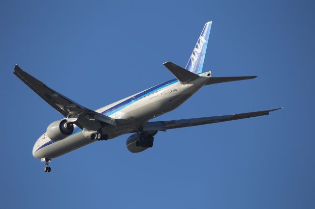 BOEING 777-300ER (JA798A)