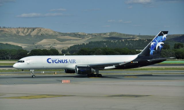 Boeing 757-200 (EC-FTR) - Cygnus Air Boeing 757-256(PCF) EC-FTR in Madrid 