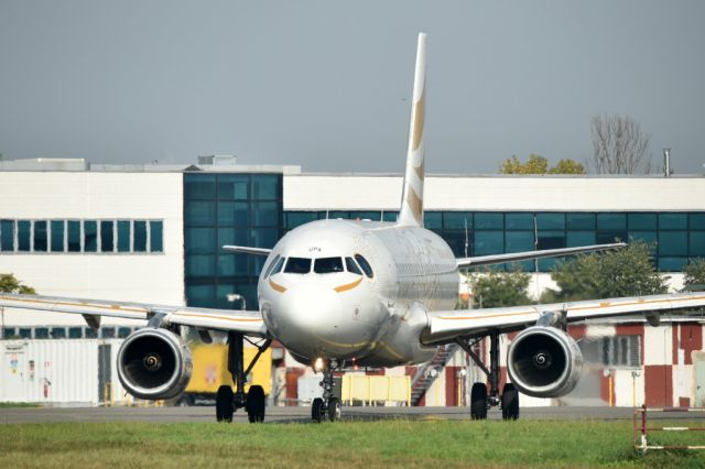 Airbus A319 (G-EUPA)