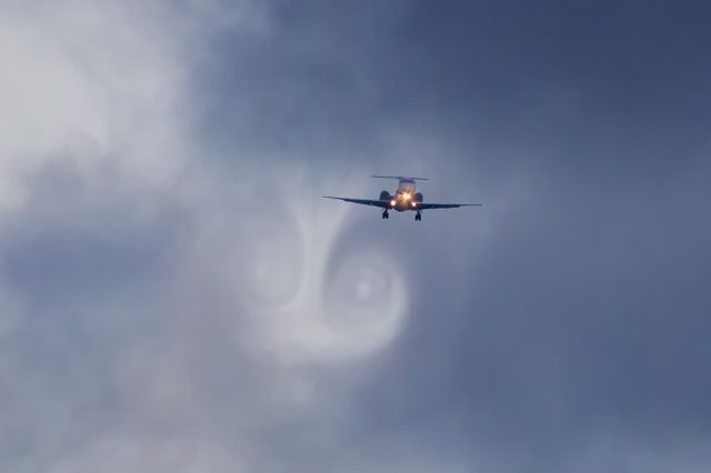 Embraer ERJ-145 —