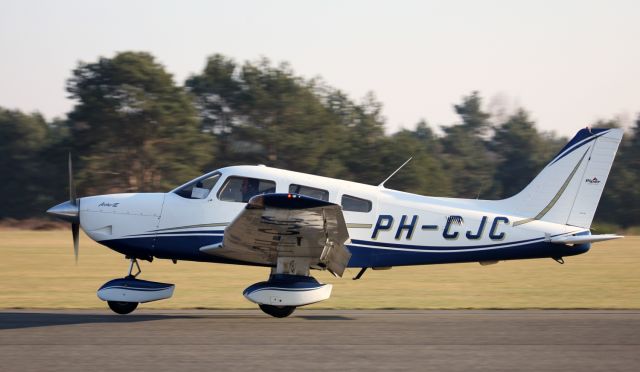 Piper Cherokee (PH-CJC)