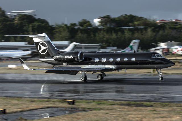 Gulfstream Aerospace Gulfstream IV (N121JE)