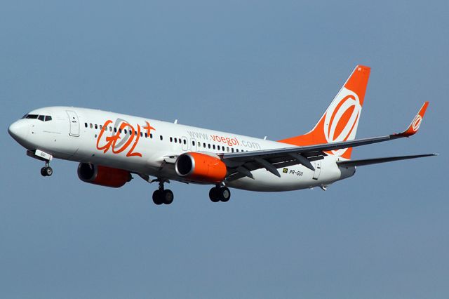 Boeing 737-700 (PR-GUI)