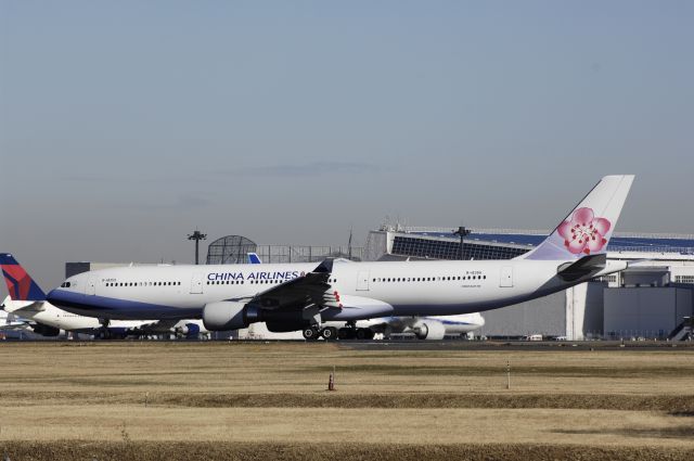 Airbus A330-300 (B-18350) - Departure at Narita Intl Airport Rwy34L on 2012/12/11