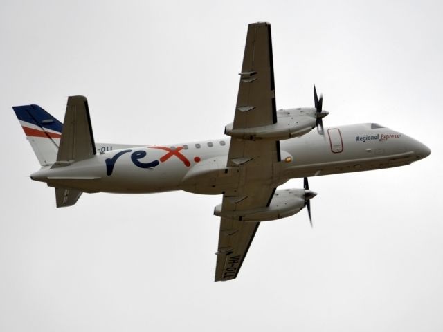 VH-OLL — - Getting airborne off runway 23. Tuesday 27th December 2011.