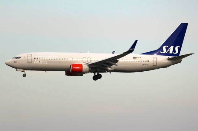 Boeing 737-700 (LN-RGF)