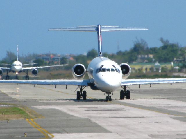 McDonnell Douglas MD-88 —