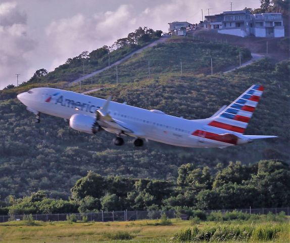 Boeing 737 MAX 8 (N306RC)