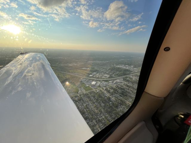 Cirrus SR-20 (N816BV)