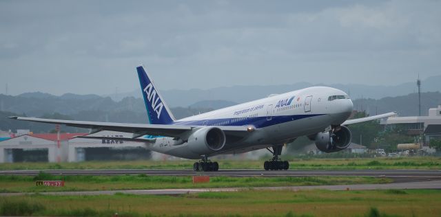 Boeing 777-200 (JA710A)