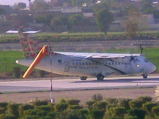 Aerospatiale ATR-42-300 (AP-BHN)