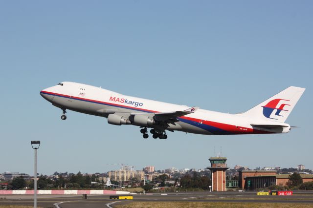 Boeing 747-400 (9M-MPR)