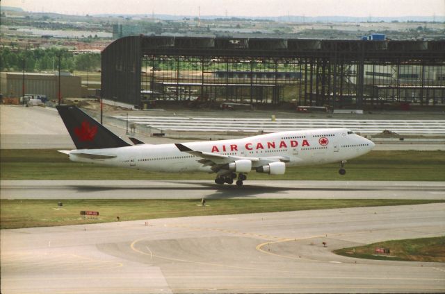 Boeing 747-400 —