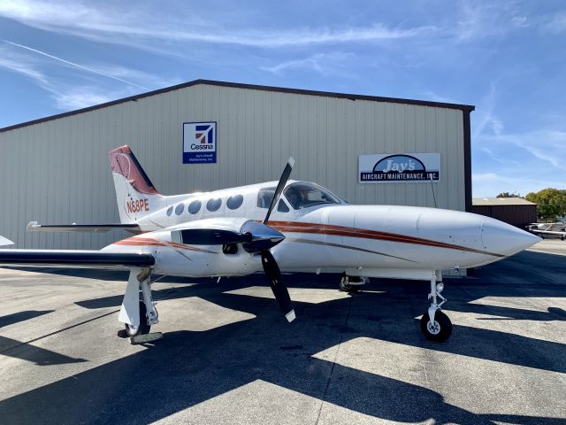 Cessna 421 (N88PE)