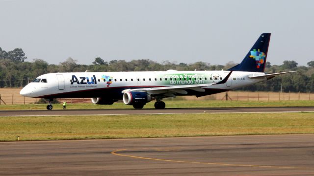 Embraer ERJ-190 (PR-AXC)