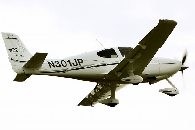 Cirrus SR-22 (N301JP)