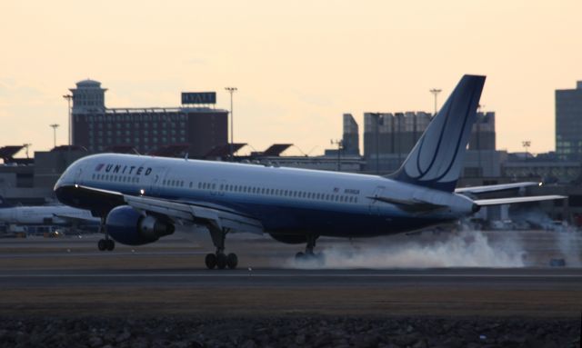 Boeing 757-200 (N598UA)