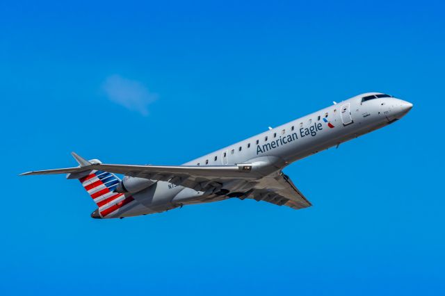 Canadair Regional Jet CRJ-700 (N751SK) - A SkyWest CRJ700 taking off from PHX on 3/4/23. Taken with a Canon R7 and Canon EF 100-400 L II lens.