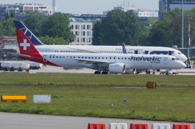 Embraer E190-E2 (HB-AZI) - EPWA SPOTTING
