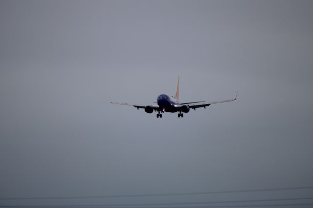 Boeing 737-700 (N7827A)