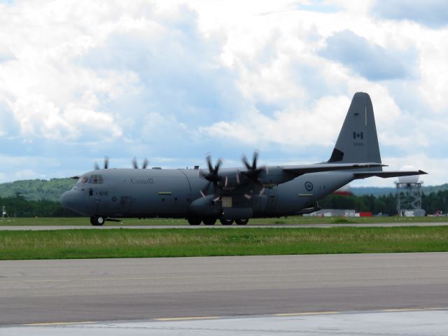 Lockheed C-130 Hercules (13-0616)