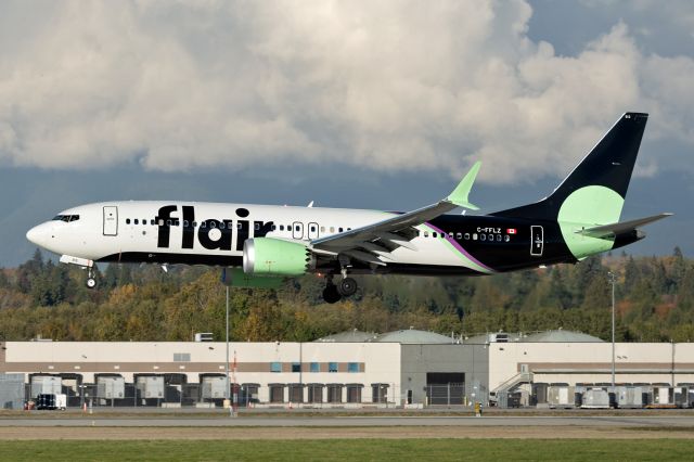 Boeing 737 MAX 8 (C-FFLZ)