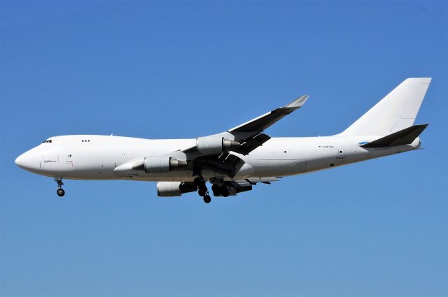 Boeing 747-400 (N407KZ)