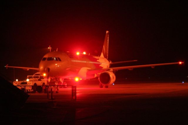 Airbus A320 (A9C-AD)