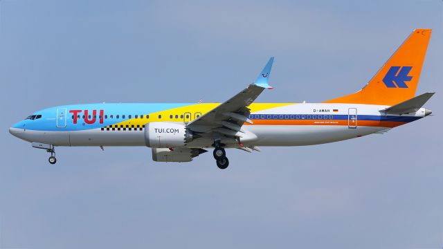 D-AMAH — - Short Final RWY27L