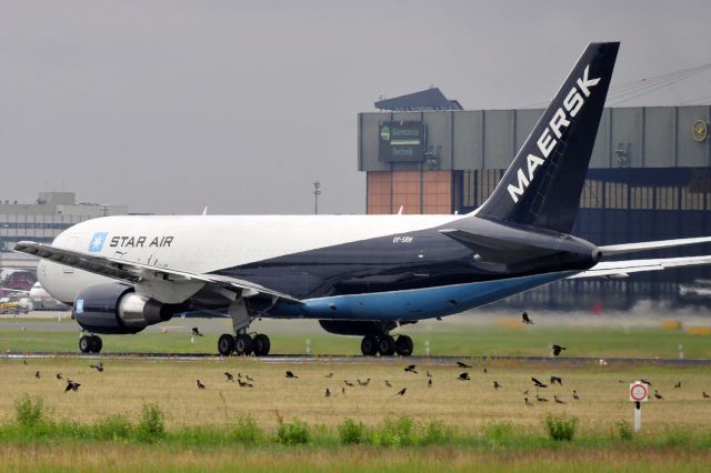 BOEING 767-200 (OY-SRH)