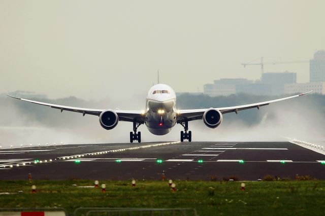 BOEING 787-10 Dreamliner (N16008)