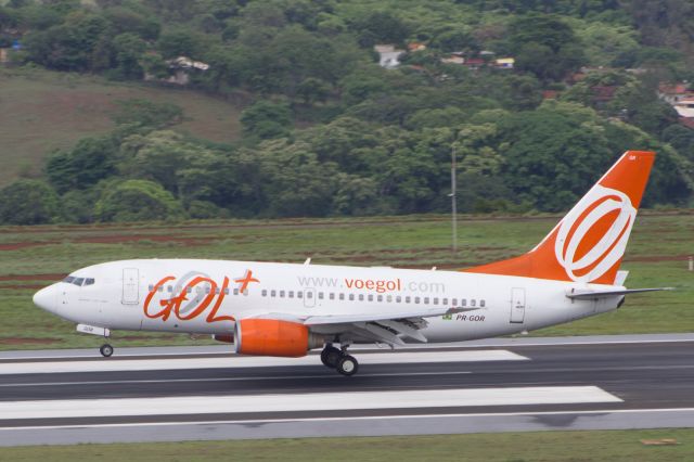 BOEING 737-600 (PR-GOR)