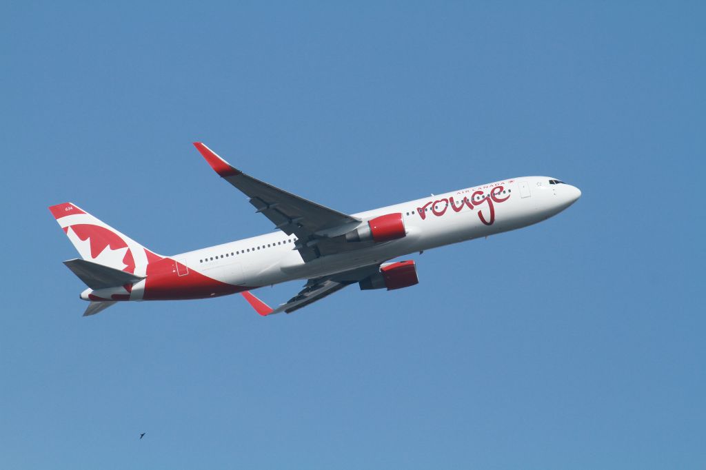 BOEING 767-300 (C-FMWV) - C-FMWV climbing out of WSAP in the new livery.