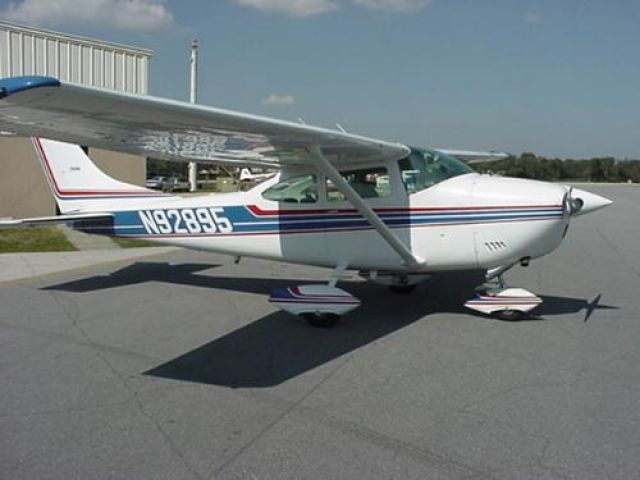 Cessna Skylane (N92895) - Cessna 182 Skylane